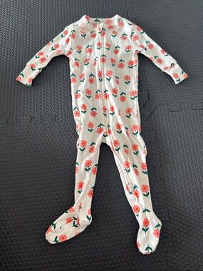 Old Navy Baby Floral Zip-Front Footed One-Piece - White with Coral Flowers